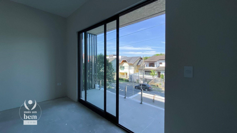 Imagem Sobrado com 3 Quartos à Venda, 189 m² em Boa Vista - Curitiba