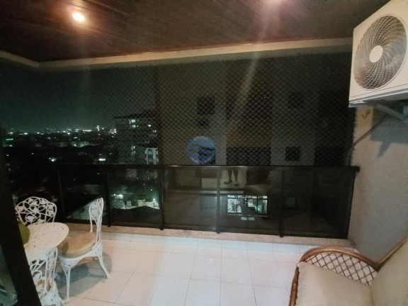 Imagem Apartamento com 3 Quartos à Venda, 138 m² em Embaré - Santos