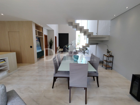 Imagem Casa com 3 Quartos à Venda, 300 m² em Residencial Jacarandás - Paulínia Imagem Casa com 3 Quartos à Venda, 300 m² em Residencial Jacarandás - Paulínia