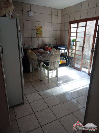 Imagem Casa com 2 Quartos à Venda, 120 m² em Vila Zezé - Jacareí Imagem Casa com 2 Quartos à Venda, 120 m² em Vila Zezé - Jacareí