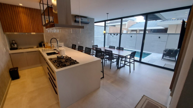 Imagem Sobrado com 4 Quartos à Venda, 269 m² em Urbanova - São José Dos Campos