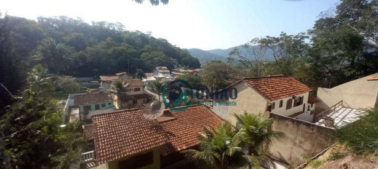 Imagem Casa com 3 Quartos à Venda, 300 m² em Serra Grande - Niterói Imagem Casa com 3 Quartos à Venda, 300 m² em Serra Grande - Niterói