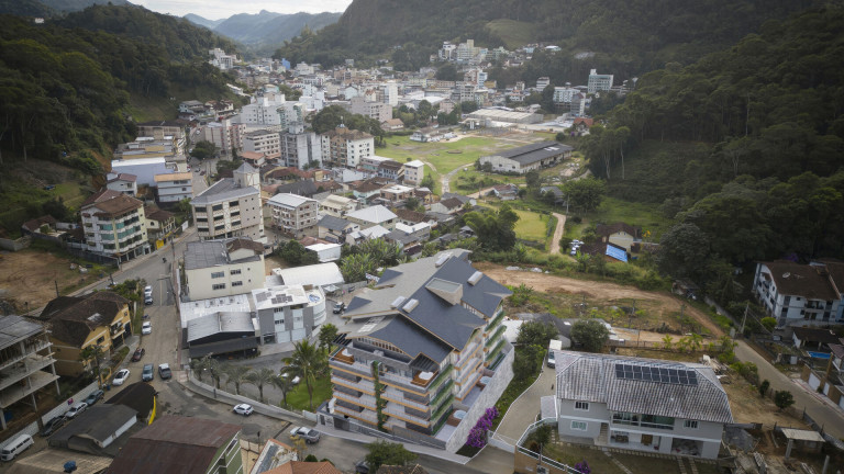 Imagem Apartamento com 2 Quartos à Venda, 84 m²