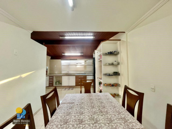 Imagem Casa com 4 Quartos à Venda, 205 m² em Itacorubi - Florianópolis Imagem Casa com 4 Quartos à Venda, 205 m² em Itacorubi - Florianópolis