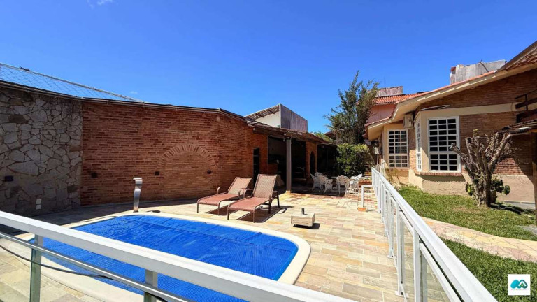 Imagem Casa com 3 Quartos à Venda, 400 m² Imagem Casa com 3 Quartos à Venda, 400 m²