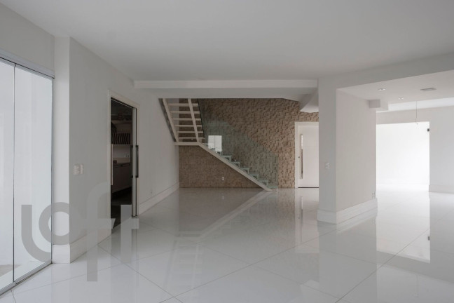 Imagem Cobertura com 3 Quartos à Venda, 250 m² em Vila Nova Conceição - São Paulo