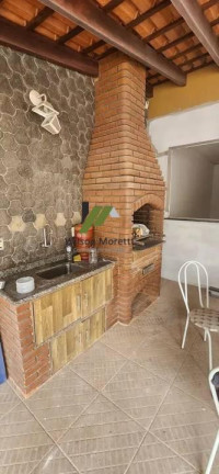 Imagem Casa com 2 Quartos à Venda, 132 m²