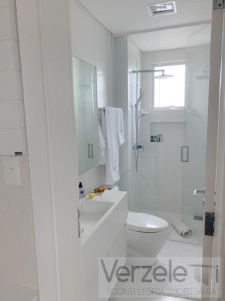 Imagem Apartamento com 3 Quartos à Venda, 144 m² em Centro