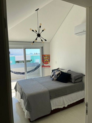 Imagem Cobertura com 3 Quartos à Venda, 130 m² em Capoeiras - Florianópolis Imagem Cobertura com 3 Quartos à Venda, 130 m² em Capoeiras - Florianópolis
