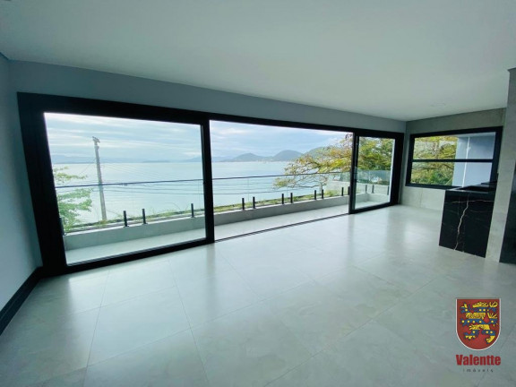 Imagem Casa com 5 Quartos à Venda, em Cacupé - Florianópolis Imagem Casa com 5 Quartos à Venda, em Cacupé - Florianópolis