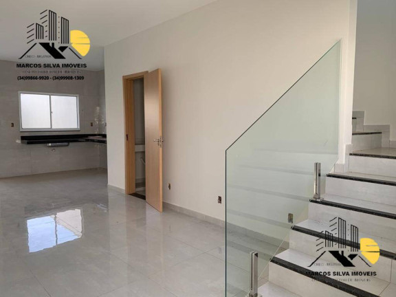 Imagem Casa com 3 Quartos à Venda, 83 m² em Laranjeiras - Uberlândia Imagem Casa com 3 Quartos à Venda, 83 m² em Laranjeiras - Uberlândia