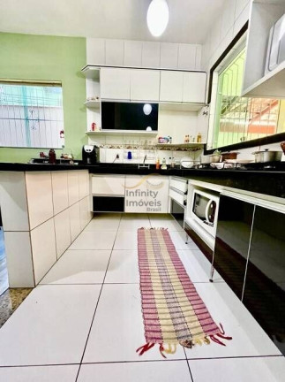 Imagem Casa com 4 Quartos à Venda, 210 m² em Santa Terezinha - Belo Horizonte