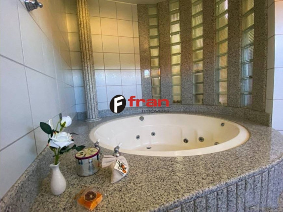 Imagem Casa com 3 Quartos à Venda, 450 m² em Córrego Grande - Florianópolis