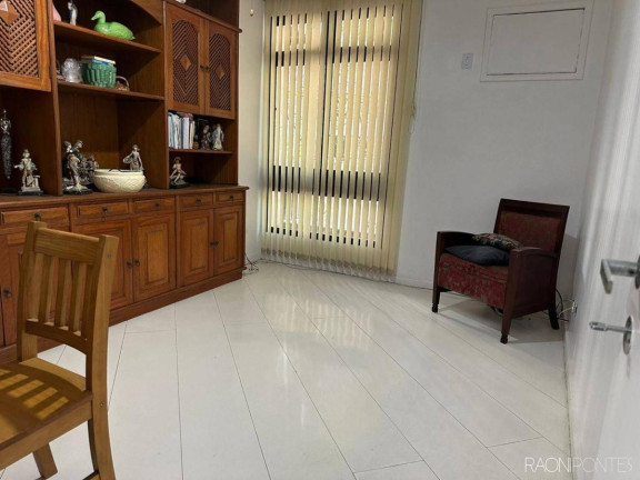 Imagem Apartamento com 4 Quartos à Venda, 200 m² em Ingá - Niterói