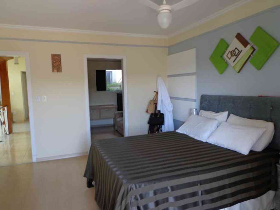 Imagem Casa com 3 Quartos à Venda, 348 m² em Aruã - Mogi Das Cruzes Imagem Casa com 3 Quartos à Venda, 348 m² em Aruã - Mogi Das Cruzes