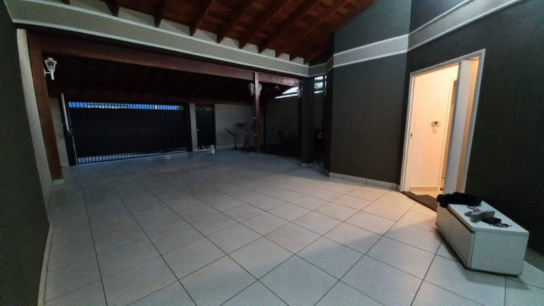 Imagem Casa com 3 Quartos à Venda, 250 m² em Jardim Paulista - Bauru Imagem Casa com 3 Quartos à Venda, 250 m² em Jardim Paulista - Bauru