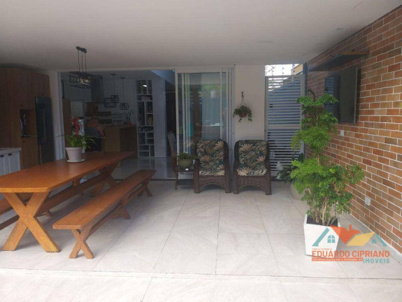 Imagem Casa com 3 Quartos à Venda, 240 m² em Massaguaçu - Caraguatatuba