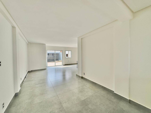 Imagem Sobrado com 4 Quartos à Venda, 248 m² em Tropical Iii - Cascavel