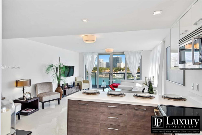 Imagem Apartamento com 2 Quartos à Venda, 108 m² em Bal Harbour - Bay Harbor Islands Imagem Apartamento com 2 Quartos à Venda, 108 m² em Bal Harbour - Bay Harbor Islands