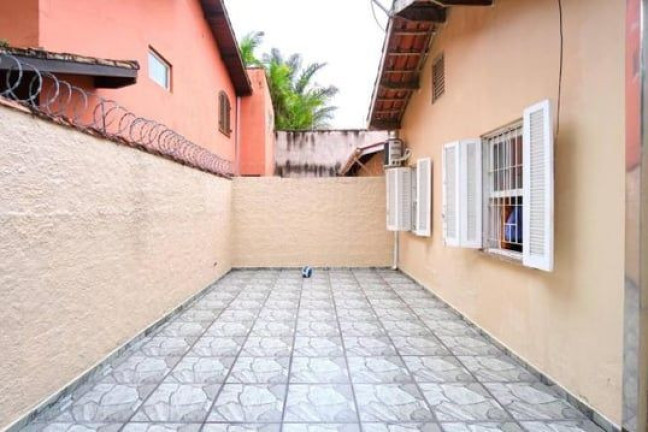 Imagem Casa com 2 Quartos à Venda, 81 m² em Massaguaçu - Caraguatatuba