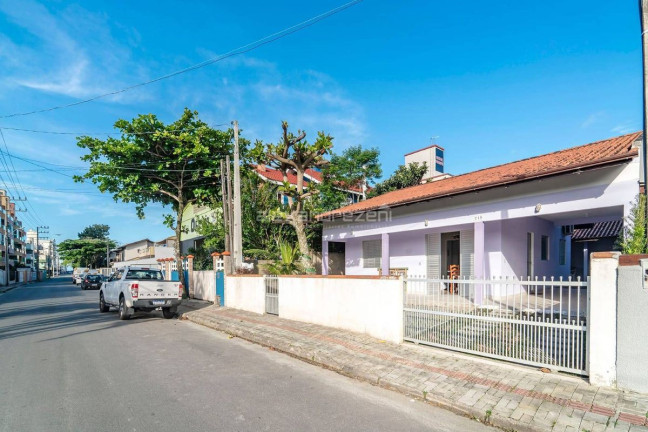 Imagem Casa com 2 Quartos à Venda, 110 m² em Bombas - Bombinhas Imagem Casa com 2 Quartos à Venda, 110 m² em Bombas - Bombinhas