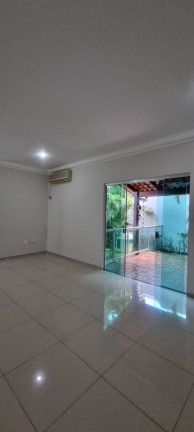 Imagem Casa com 4 Quartos à Venda, 400 m² em Ponta Negra - Manaus Imagem Casa com 4 Quartos à Venda, 400 m² em Ponta Negra - Manaus