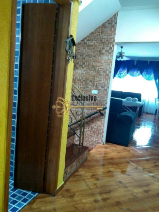 Imagem Casa com 3 Quartos à Venda, 204 m² em Vila Pires - Santo André