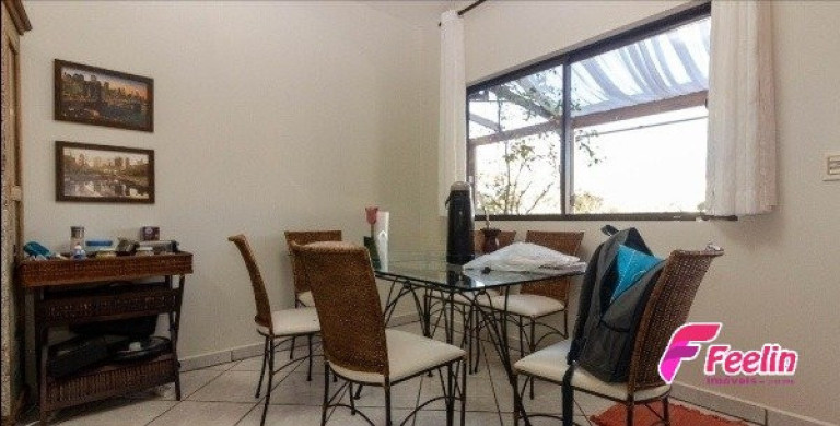 Imagem Casa com 5 Quartos à Venda, 270 m² em Carvoeira - Florianópolis Imagem Casa com 5 Quartos à Venda, 270 m² em Carvoeira - Florianópolis