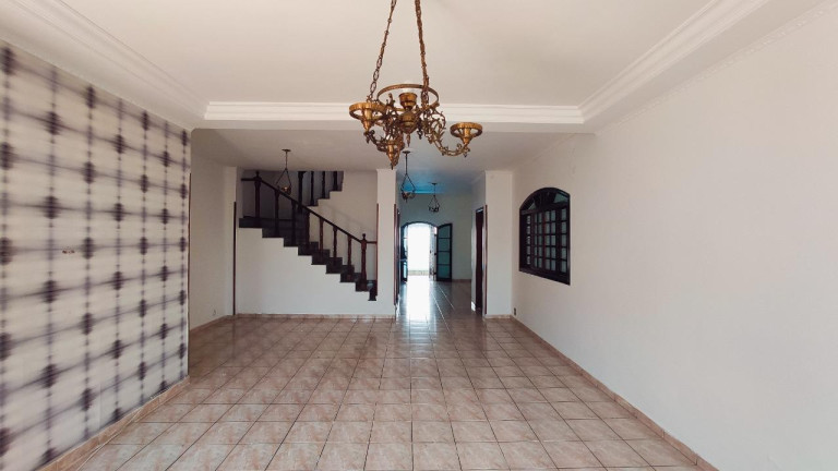 Imagem Sobrado com 4 Quartos à Venda, 275 m² em Caiçara - Praia Grande Imagem Sobrado com 4 Quartos à Venda, 275 m² em Caiçara - Praia Grande
