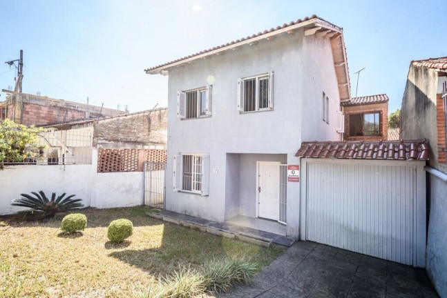 Imagem Casa com 4 Quartos à Venda, 225 m² em Tristeza - Porto Alegre Imagem Casa com 4 Quartos à Venda, 225 m² em Tristeza - Porto Alegre