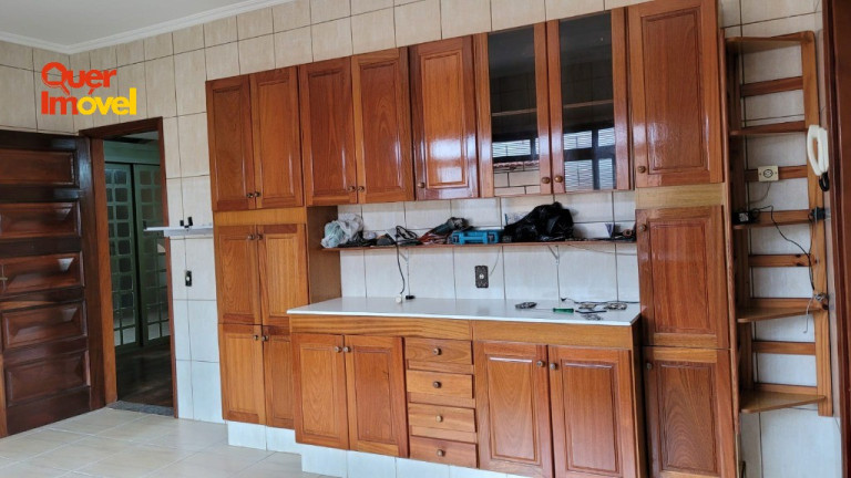 Imagem Casa com 3 Quartos à Venda, em Centro - Cravinhos Imagem Casa com 3 Quartos à Venda, em Centro - Cravinhos