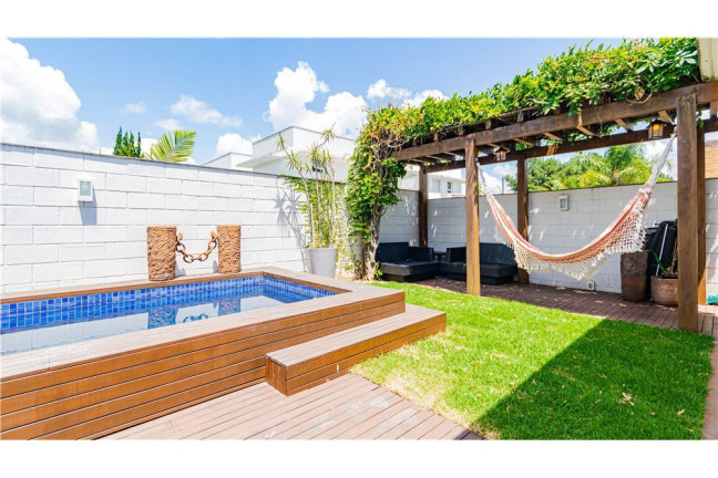 Imagem Casa com 3 Quartos à Venda, em Agronomia - Porto Alegre Imagem Casa com 3 Quartos à Venda, em Agronomia - Porto Alegre