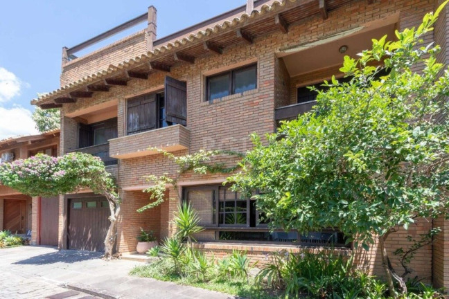 Imagem Imóvel com 4 Quartos à Venda, em Tristeza - Porto Alegre Imagem Imóvel com 4 Quartos à Venda, em Tristeza - Porto Alegre