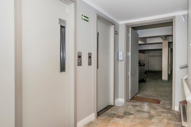 Imagem Imóvel com 3 Quartos à Venda, 183 m² em Centro Histórico - Porto Alegre Imagem Imóvel com 3 Quartos à Venda, 183 m² em Centro Histórico - Porto Alegre