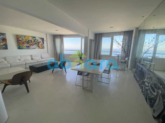 Imagem Cobertura com 3 Quartos à Venda, 300 m² em Copacabana - Rio De Janeiro