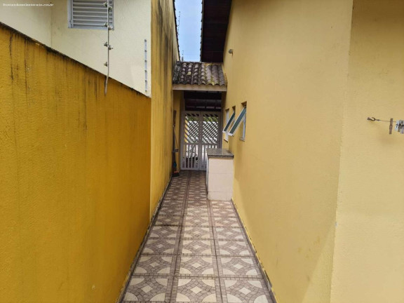 Imagem Casa com 3 Quartos à Venda, 95 m² em Estância São José - Peruíbe