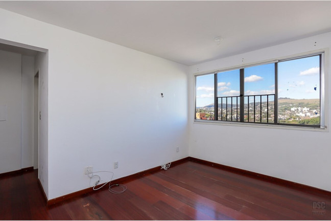 Imagem Imóvel com 2 Quartos à Venda, 63 m² em Cristal - Porto Alegre Imagem Imóvel com 2 Quartos à Venda, 63 m² em Cristal - Porto Alegre