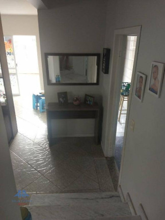 Imagem Casa com 3 Quartos à Venda, 250 m² em Carianos - Florianópolis Imagem Casa com 3 Quartos à Venda, 250 m² em Carianos - Florianópolis