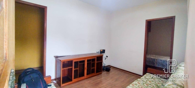 Imagem Casa com 4 Quartos à Venda, 134 m² em São Pedro - Teresópolis Imagem Casa com 4 Quartos à Venda, 134 m² em São Pedro - Teresópolis
