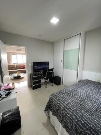 Imagem Imóvel com 4 Quartos à Venda, 226 m² em Casa Forte - Recife Imagem Imóvel com 4 Quartos à Venda, 226 m² em Casa Forte - Recife