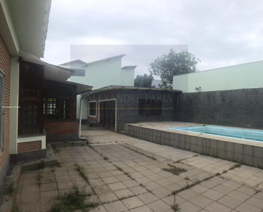Imagem Casa com 3 Quartos à Venda, 300 m² em Centro - São Sebastião