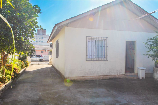 Imagem Casa com 3 Quartos à Venda, em Passa Vinte - Palhoça Imagem Casa com 3 Quartos à Venda, em Passa Vinte - Palhoça