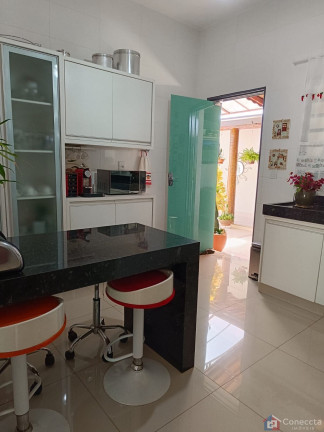 Imagem Casa com 3 Quartos à Venda, 239 m² em Valparaíso - Patos De Minas
