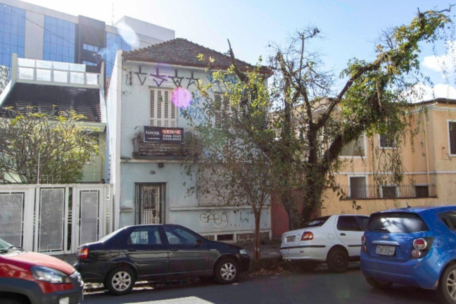 Casa com 5 Quartos à Venda,  em Independência - Porto Alegre