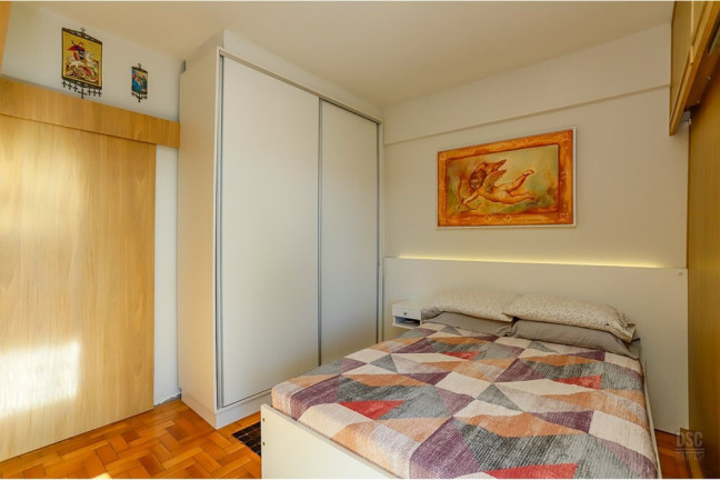 Imagem Imóvel com 1 Quarto à Venda, 56 m² em Centro Histórico - Porto Alegre Imagem Imóvel com 1 Quarto à Venda, 56 m² em Centro Histórico - Porto Alegre