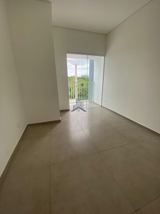 Sobrado com 2 Quartos à Venda, 72 m² em Vila Nova - Joinville
