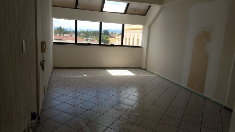 Sala Comercial à Venda, 40 m² em Centro - Pindamonhangaba