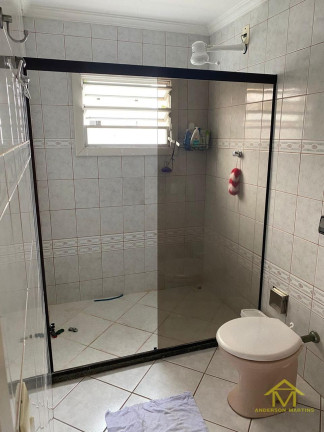 Imagem Casa com 5 Quartos à Venda, 200 m² em Centro - Vila Velha Imagem Casa com 5 Quartos à Venda, 200 m² em Centro - Vila Velha