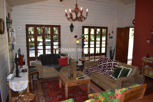 Imagem Casa com 4 Quartos à Venda, 190 m² em Região Do Alto Da Boa Vista - Campos Do Jordão Imagem Casa com 4 Quartos à Venda, 190 m² em Região Do Alto Da Boa Vista - Campos Do Jordão