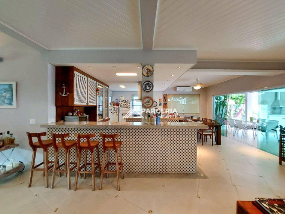 Imagem Casa com 5 Quartos à Venda, 297 m² em Riviera Módulo 20 - Bertioga Imagem Casa com 5 Quartos à Venda, 297 m² em Riviera Módulo 20 - Bertioga
